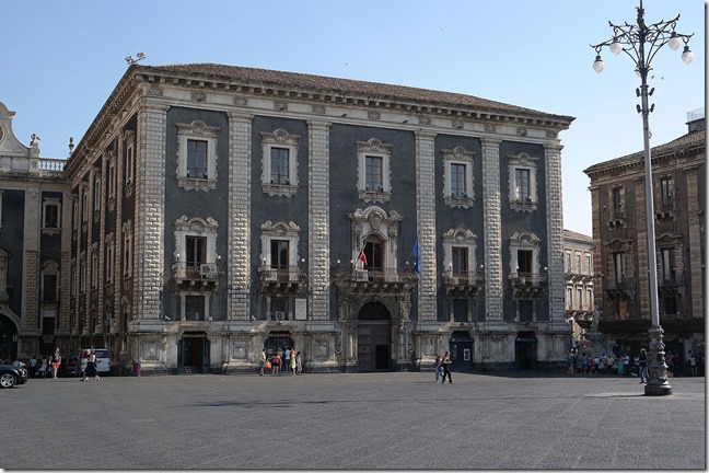 Catania_-_Palazzo_del_Seminario_dei_Chierici